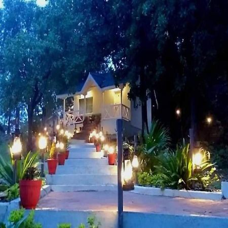 Greendale Resort Pachmarhi Ngoại thất bức ảnh