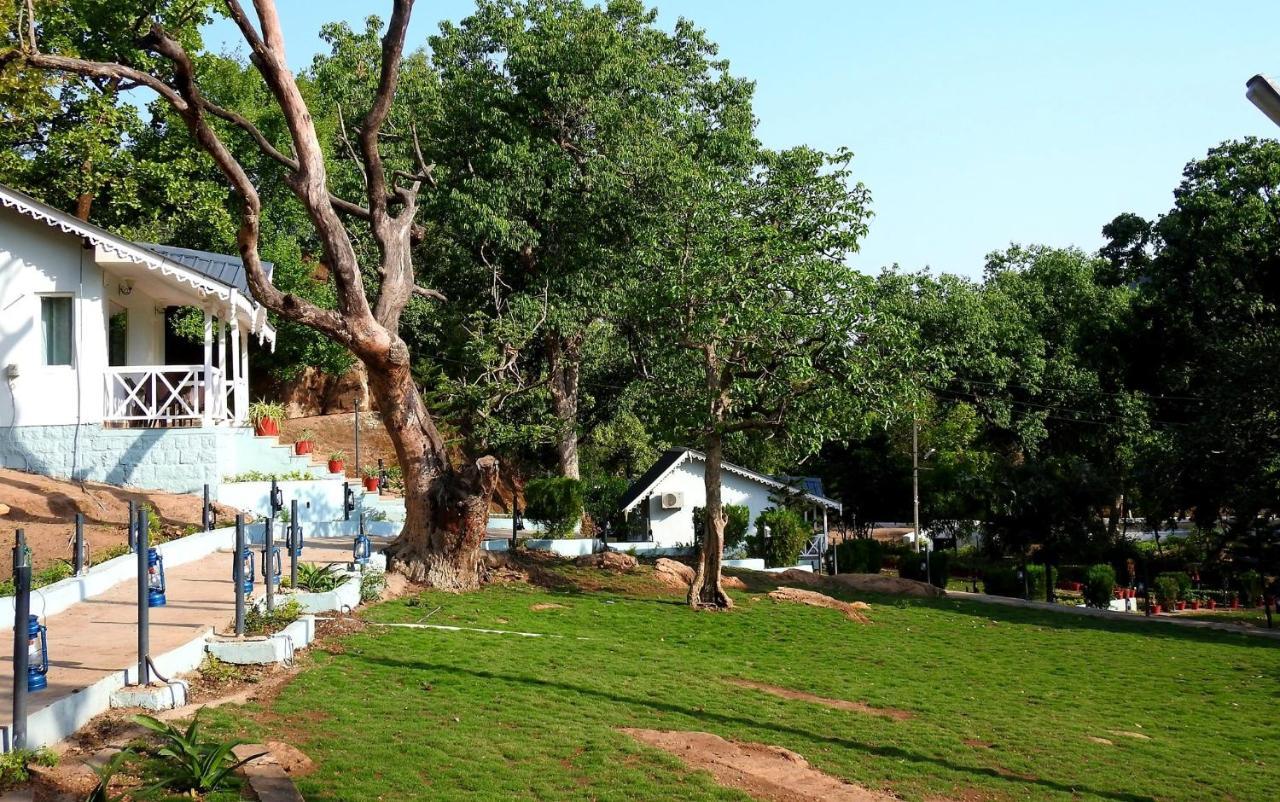 Greendale Resort Pachmarhi Ngoại thất bức ảnh
